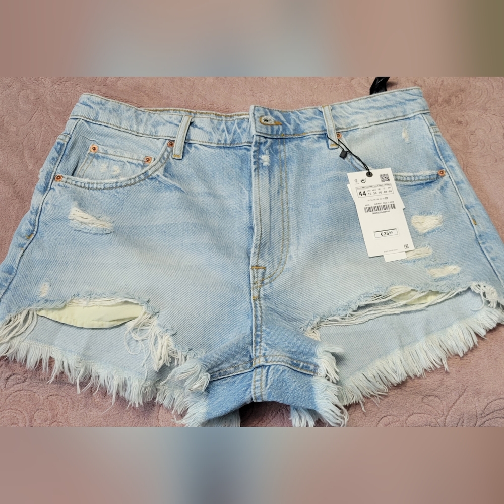 Zara High Waist Short size 12